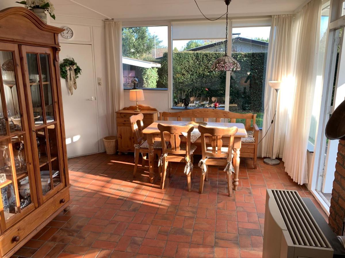 Rustig Gelegen Vakantiebungalow Kortgene Kültér fotó