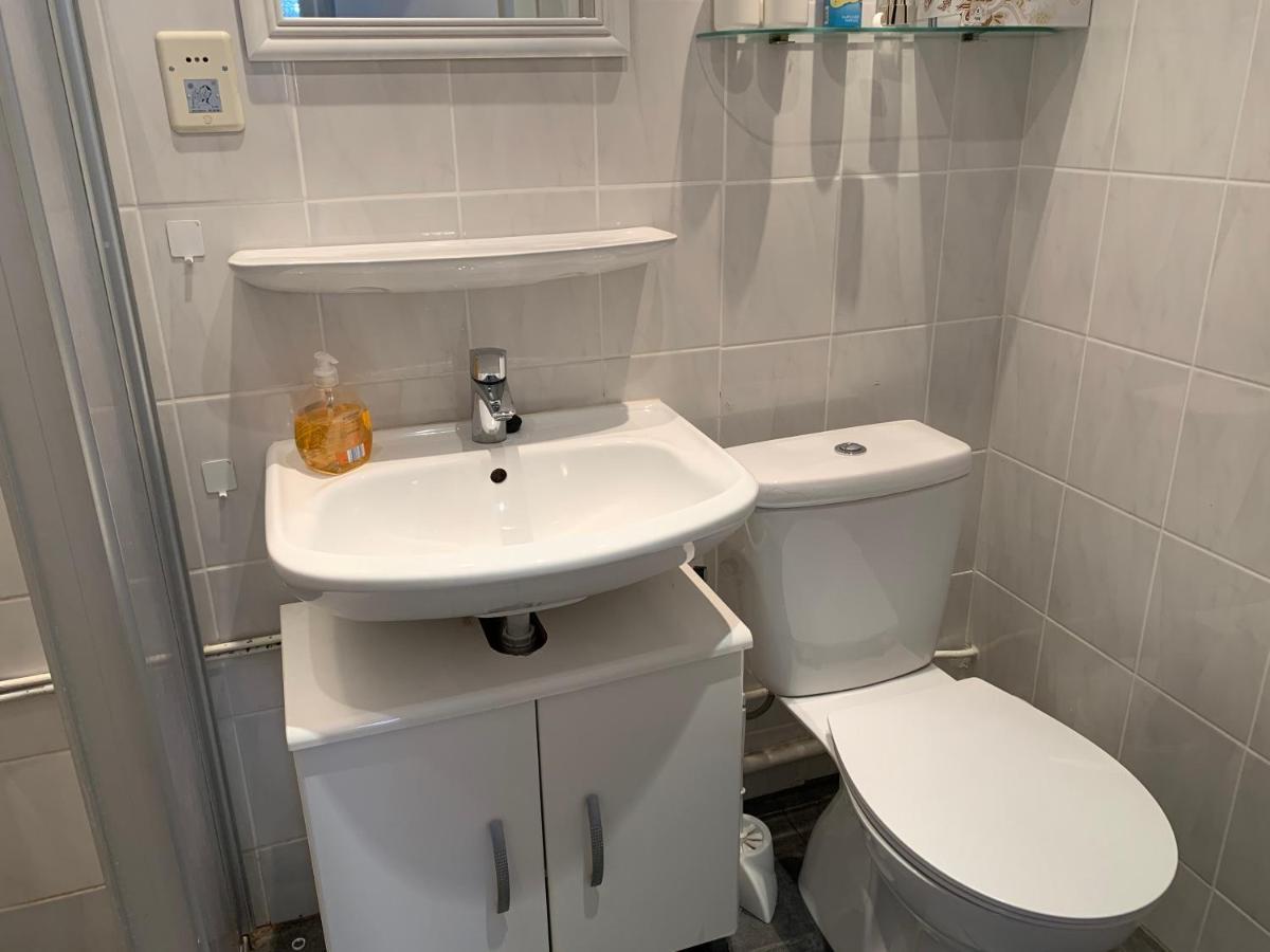 Rustig Gelegen Vakantiebungalow Kortgene Kültér fotó